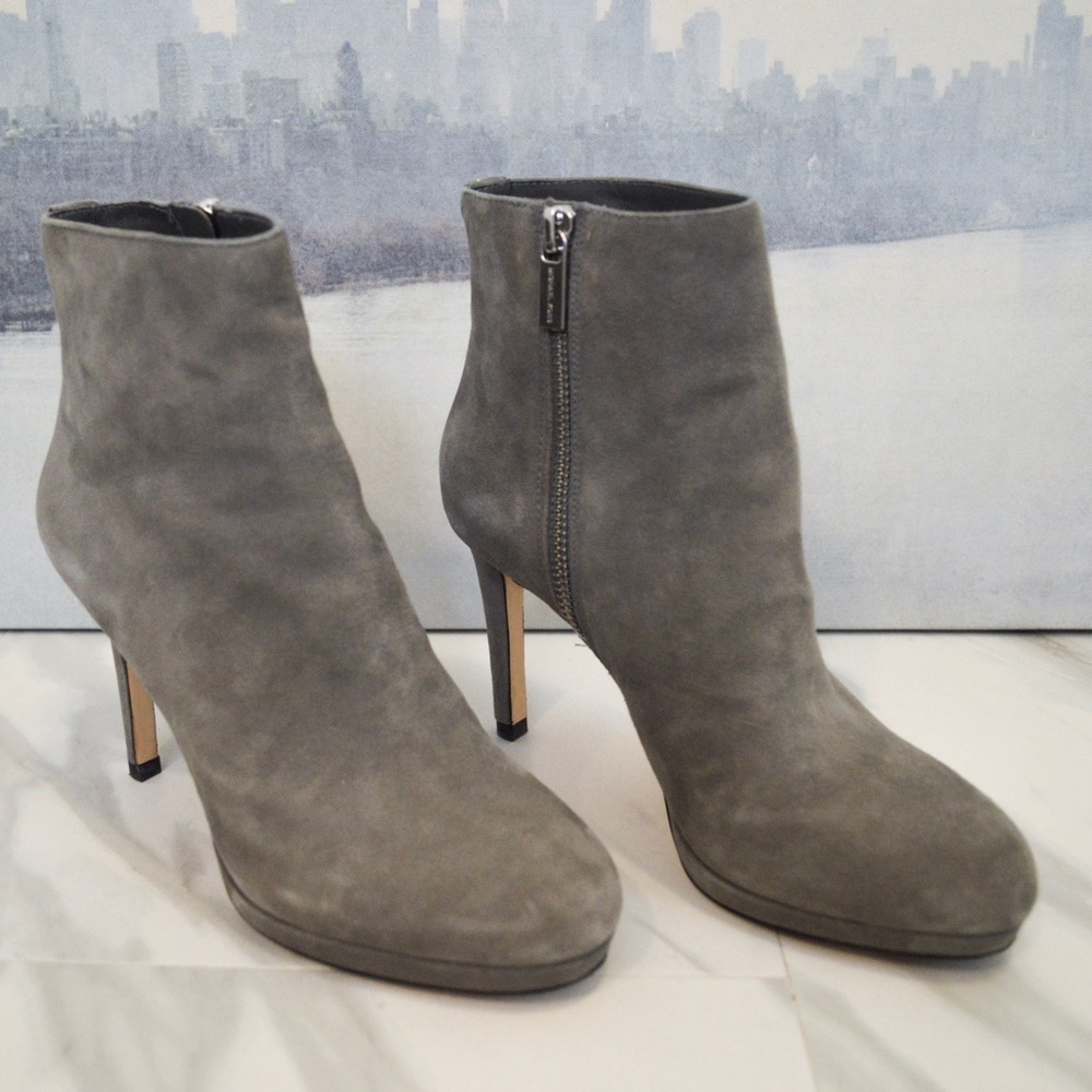 Michael Kors Suede Sammy Bootie Sz. 5.5M